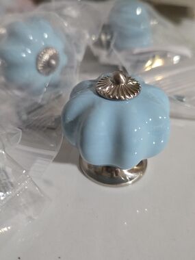 liberty Light Blue Ceramic Pumpkin Knob with Silver Accent